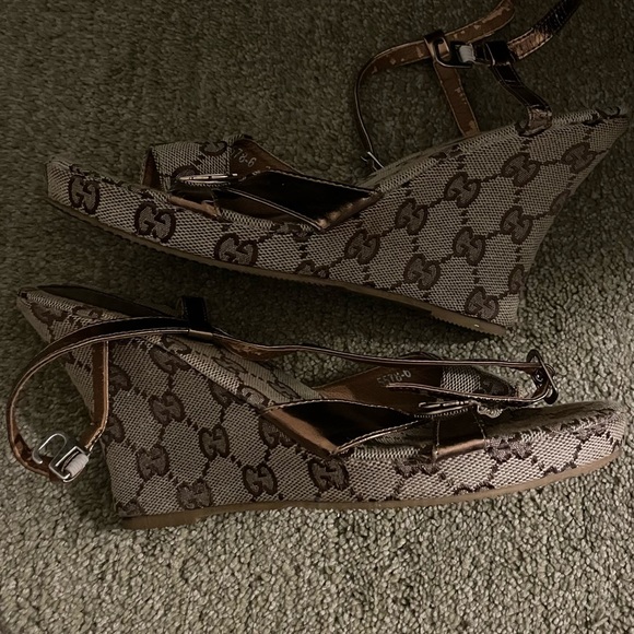 Gucci - Picture 4 of 4